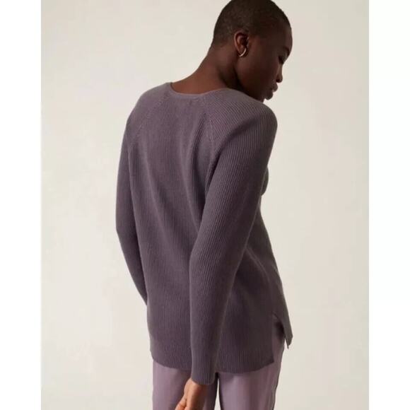 Athleta Hanover Refined V-Neck Pullover Sweater Dusk Violet Merino Wool Size XS - Picture 2 of 8